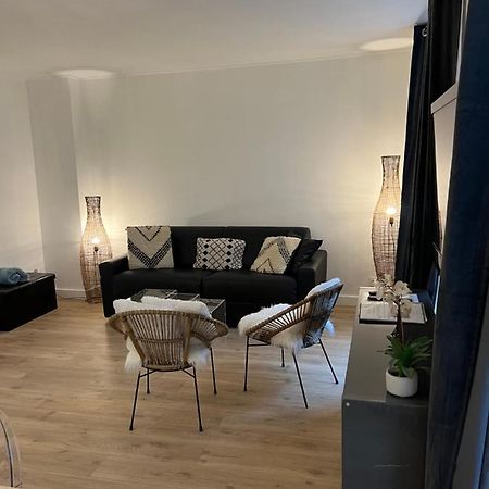 Notre Dame - Stylish Apartment Париж Екстериор снимка