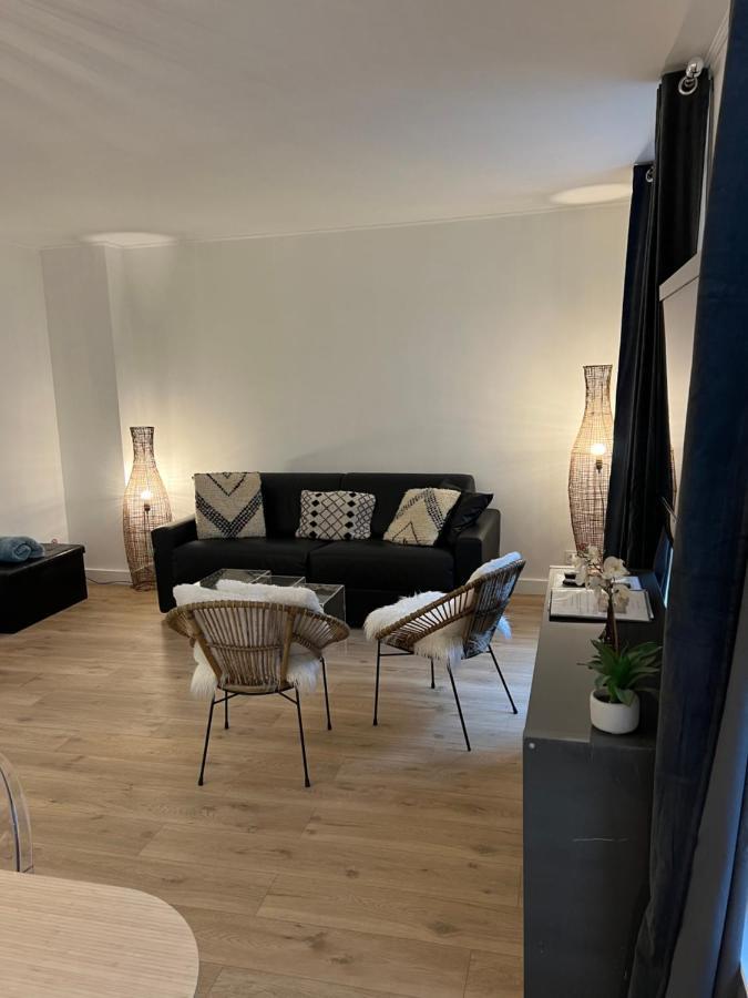 Notre Dame - Stylish Apartment Париж Екстериор снимка
