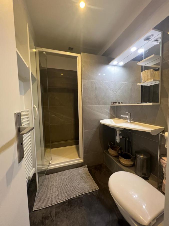 Notre Dame - Stylish Apartment Париж Екстериор снимка