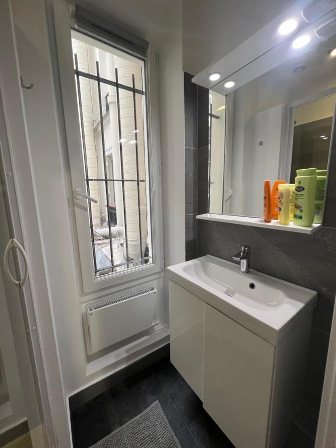 Notre Dame - Stylish Apartment Париж Екстериор снимка